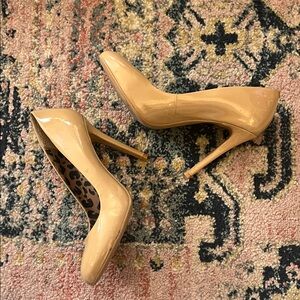 Jessica Simpson Nude Patent Heels